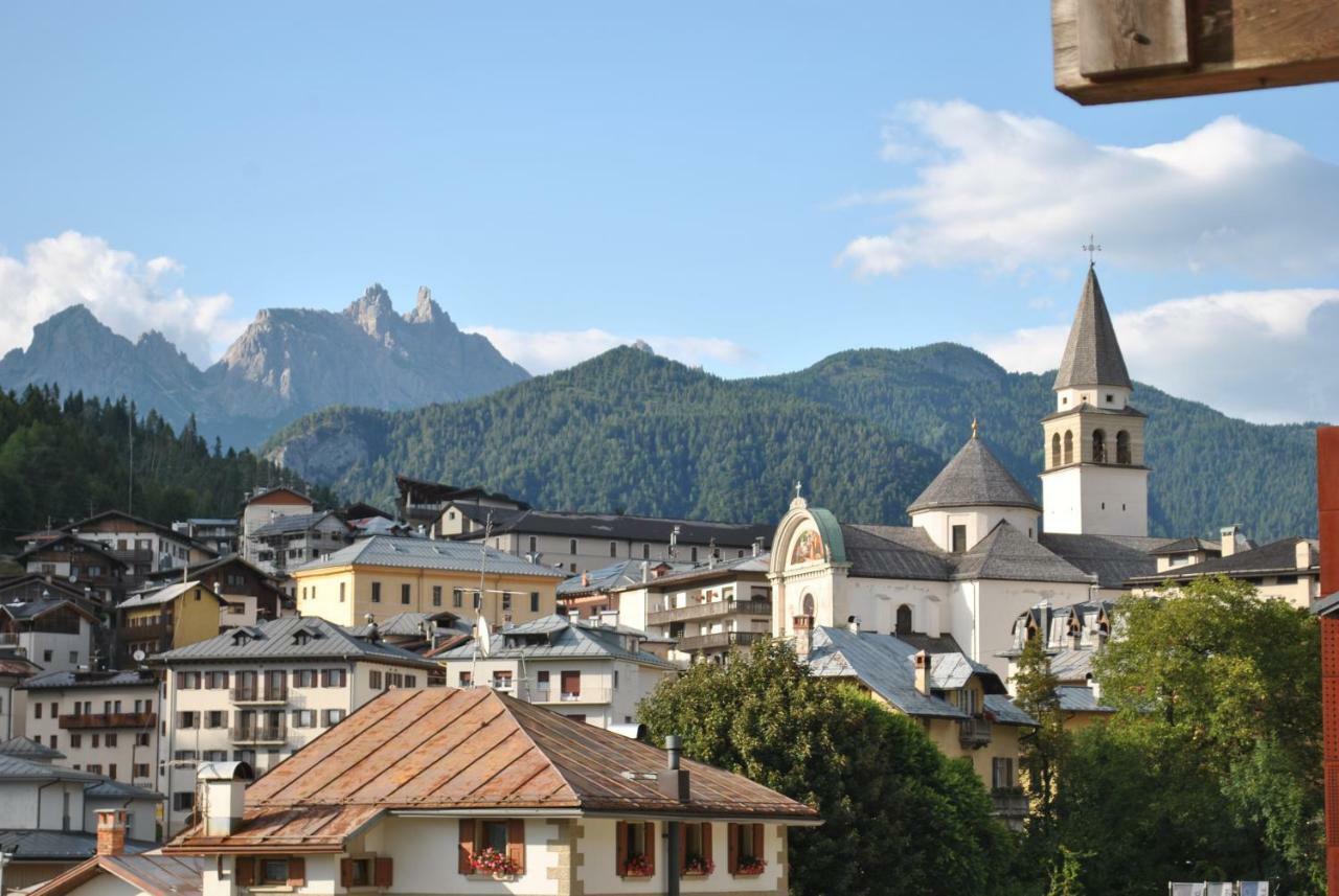 La Casa Di Monte Ricco Apartment Pieve di Cadore Luaran gambar